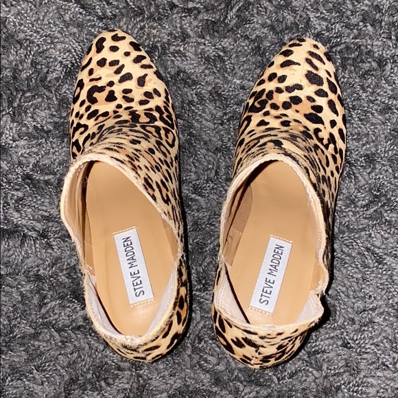 STEVE MADDEN BOOTIES! - Picture 3 of 4